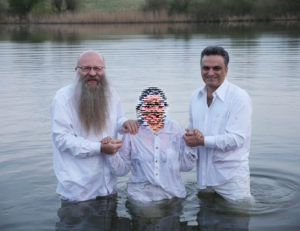 Frank und Arash beim Taufen